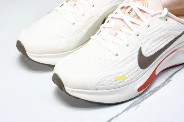 Nike Journey Run IB4663-121 
