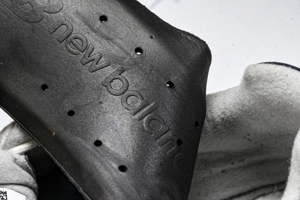 New Balance 2002R M2002REL 