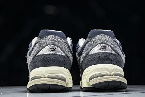 New Balance 2002R M2002REL 