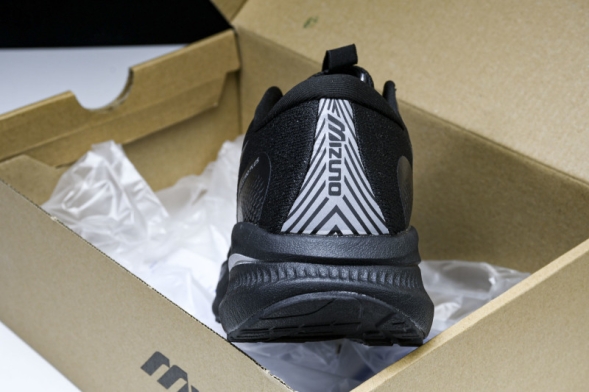 Mizuno Astro Plus D1GH240101 