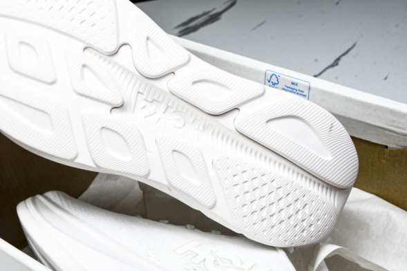 Hoka Rincon 4 1155131 WWH 