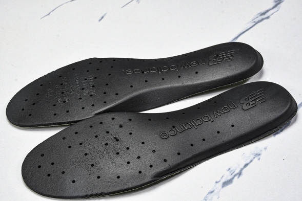 New Balance 2002R M2002RHN 