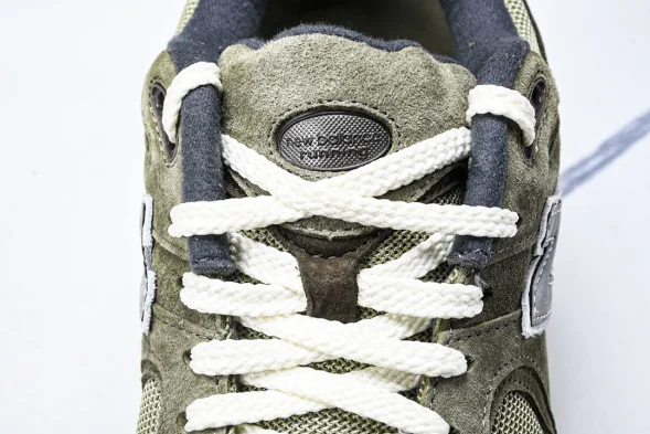New Balance 2002R M2002RHN 