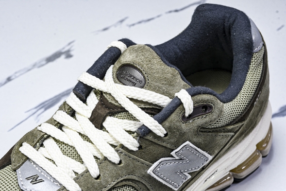 New Balance 2002R M2002RHN 