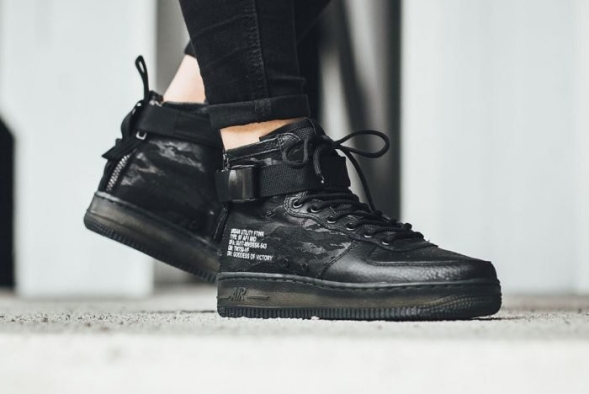 Nike SF Air Force 1 Mid QS AA7345-001 