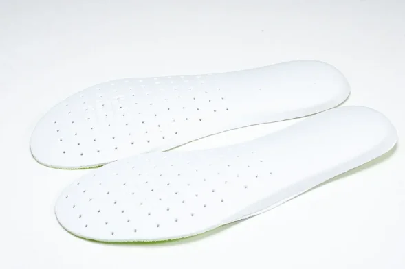 New Balance FuelCell Rebel V4 MFCXLUM 