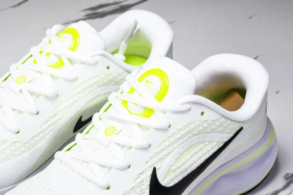 Nike Journey Run FN0228-700 