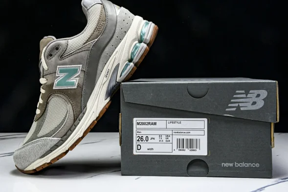 New Balance 2002R M2002RAM 