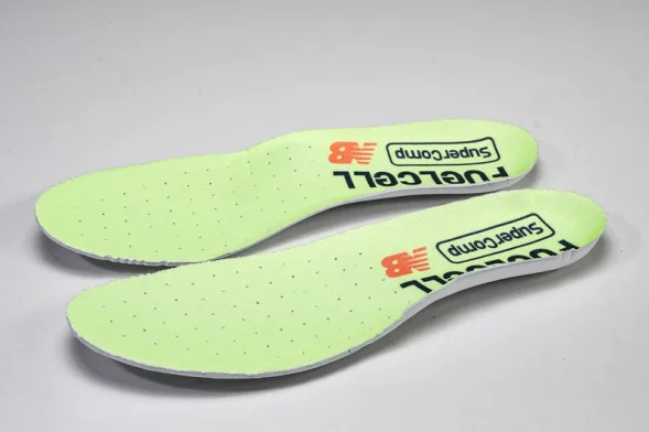 New Balance FuelCell Rebel V4 MFCXLL3 