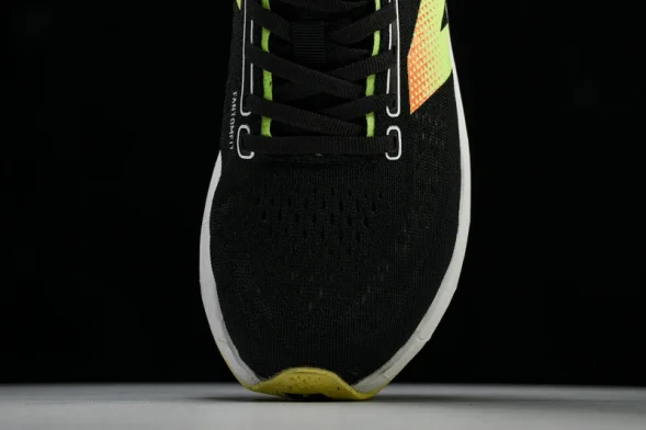 New Balance FuelCell Rebel V4 MFCXLL3 