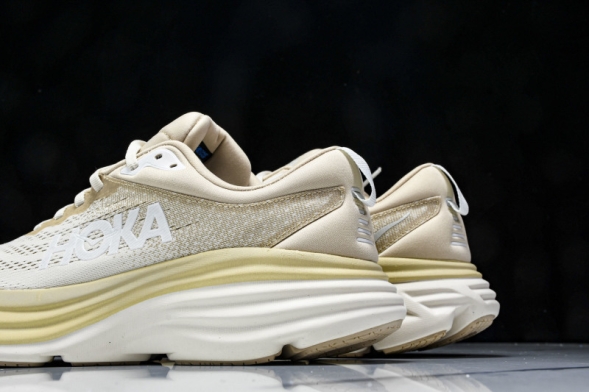 HOKA Bondi 8 1123202 SSEG 
