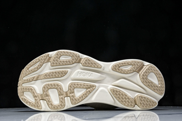 HOKA Bondi 8 1123202 SSEG 