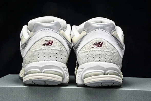 New Balance 2002R M2002RLN 