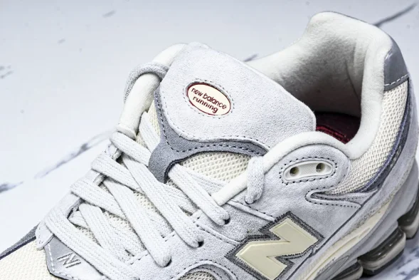 New Balance 2002R M2002RLN 
