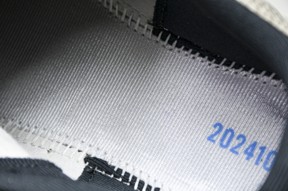 Mizuno Astro Plus D1GH240109 