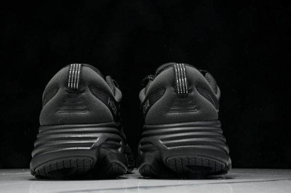 HOKA Bondi 8 1155391 BBLC 