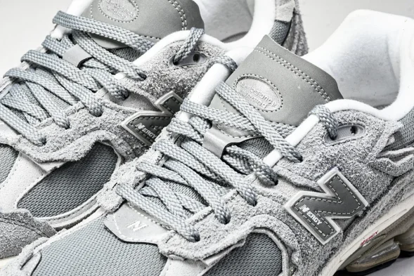 New Balance 2002R M2002RDM 