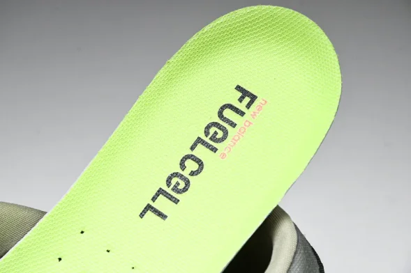 New Balance FuelCell Rebel V4 MFCXLF4 