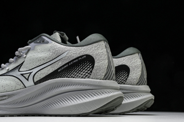 Mizuno Astro Plus D1GH240111 