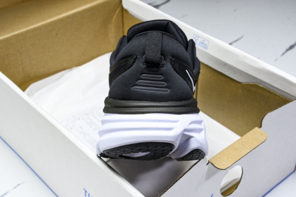 HOKA Bondi 8 1123202 BWHT 