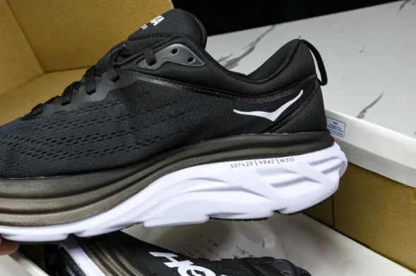 HOKA Bondi 8 1123202 BWHT 