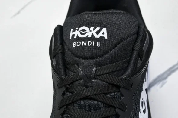 HOKA Bondi 8 1123202 BWHT 