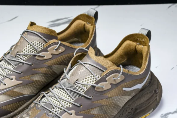Hoka Satisfy Running Mafate Trail 1157050 RBBR 
