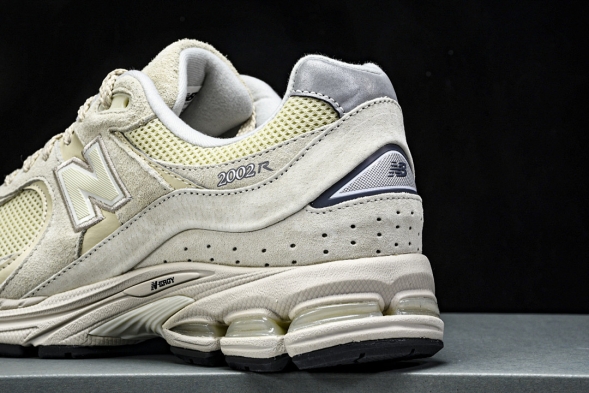 New Balance 2002R ML2002RE 