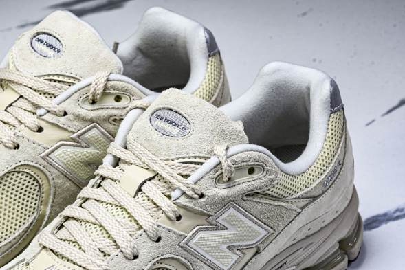 New Balance 2002R ML2002RE 