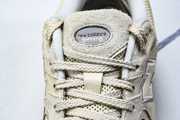 New Balance 2002R ML2002RE 