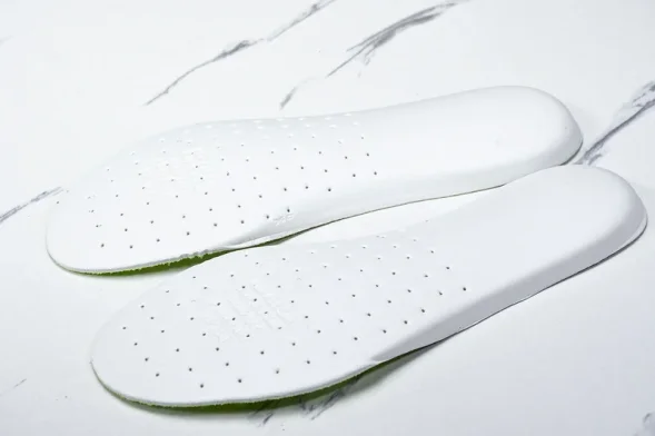 New Balance FuelCell Rebel V4 MFCXLB4  