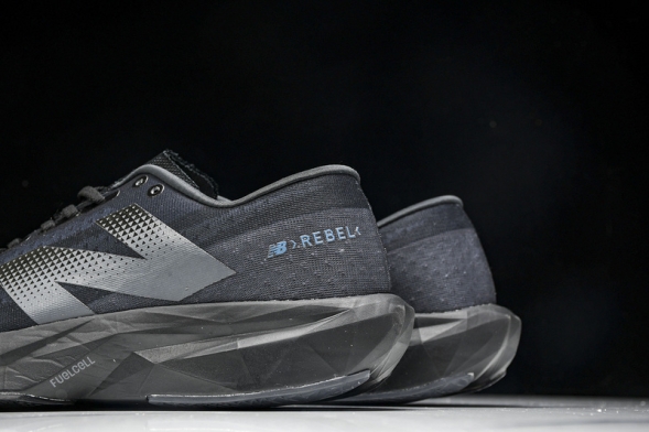 New Balance FuelCell Rebel V4 MFCXLB4  