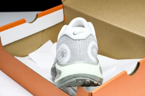 Nike Journey Run FN0228-102 