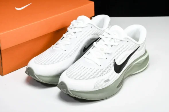 Nike Journey Run FN0228-102 