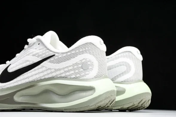 Nike Journey Run FN0228-102 
