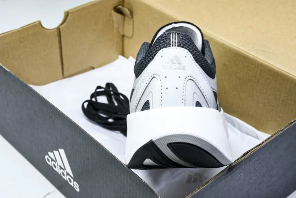 Adidas Adizero Aruku 