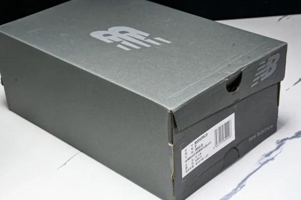 New Balance 2002R M2002RCD 