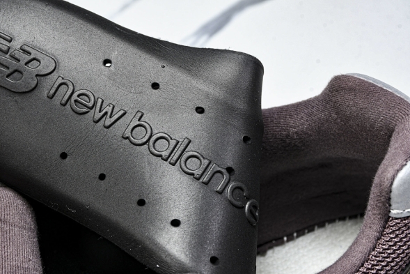 New Balance 2002R M2002RCD 