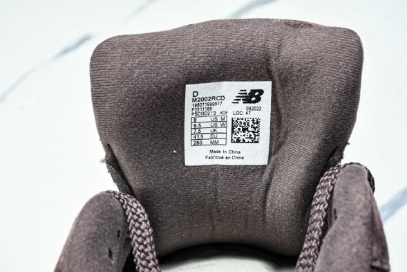 New Balance 2002R M2002RCD 