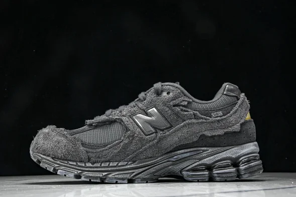 New Balance 2002R M2002RDB 