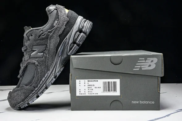 New Balance 2002R M2002RDB 
