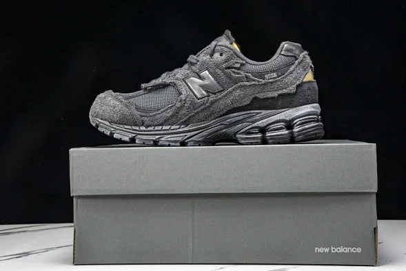 New Balance 2002R M2002RDB 
