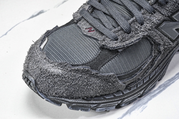 New Balance 2002R M2002RDB 