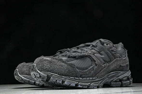 New Balance 2002R M2002RDB 