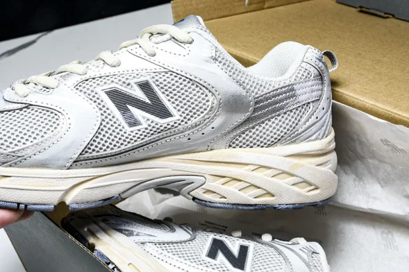 New Balance 530 MR530VS 