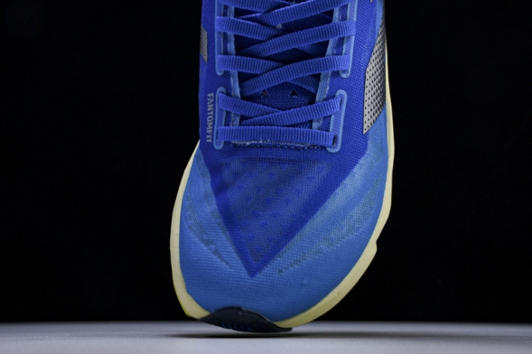 New Balance FuelCell Rebel V4 MFCPZST 