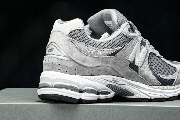 New Balance 2002R M2002RST  