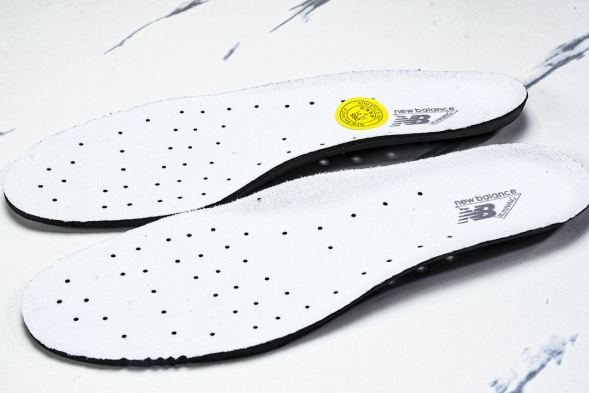 New Balance 2002R M2002RST  