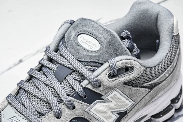 New Balance 2002R M2002RST  