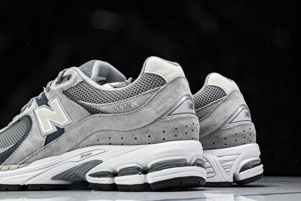New Balance 2002R M2002RST  